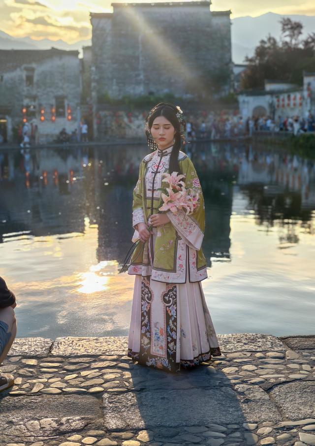 水墨未干：在宏村的倒影里打捞八百年人间烟火