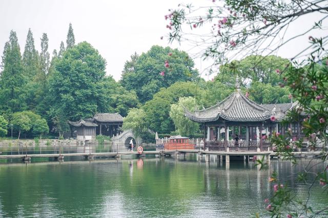 台州秋日｜穿越古城与仙境山水，采摘秋日蜜橘之旅