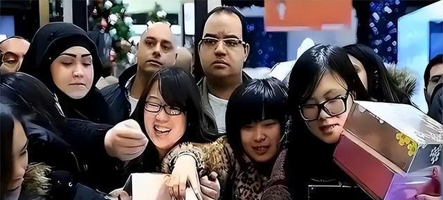 几乎全是假货！利润高达2400%，为何有些消费者前赴后继争相购买