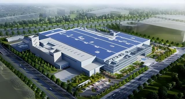 绝不向中国低头！宁愿裁员9000破产	，也不接受中国的帮助