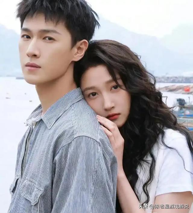 分手传闻仅4月，女友关晓彤高调官宣喜讯，鹿晗终于可以放心了