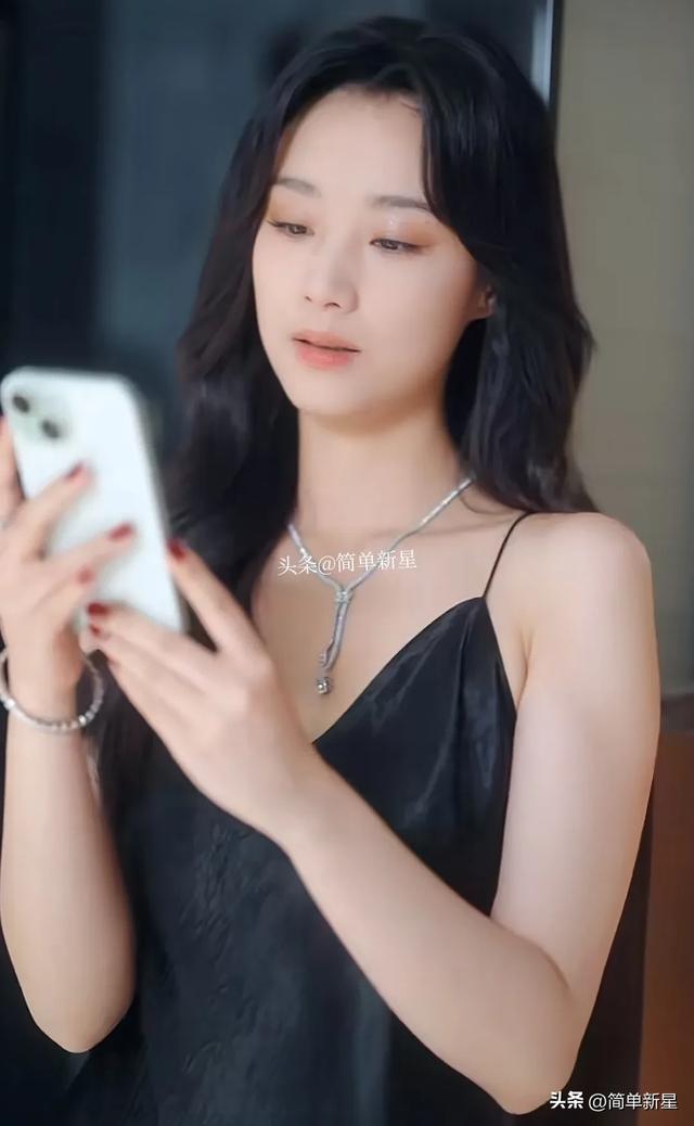 王小亿吻戏最多的一部短剧，从第一集吻到最后一集，男主非常帅气