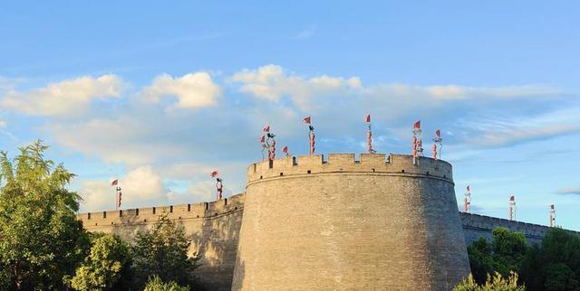 西安：护城河畔 风景宜人