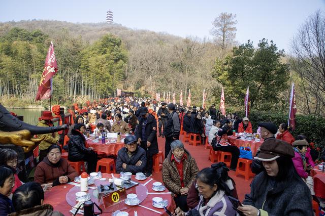 “隆中村宴”热力爆棚！襄阳古隆中元旦邀你和“诸葛亮”同桌吃席