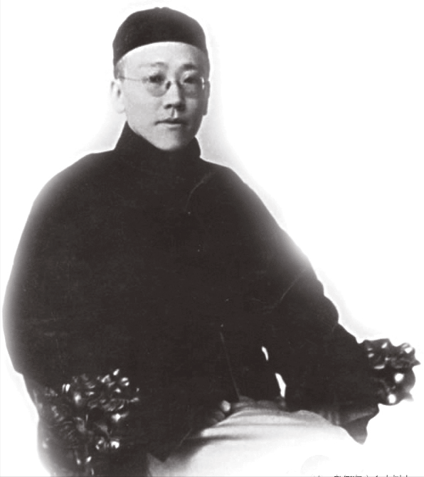 临死前袁世凯把儿子叫到床前：你不要送葬，开枪打死穿红衣服的人