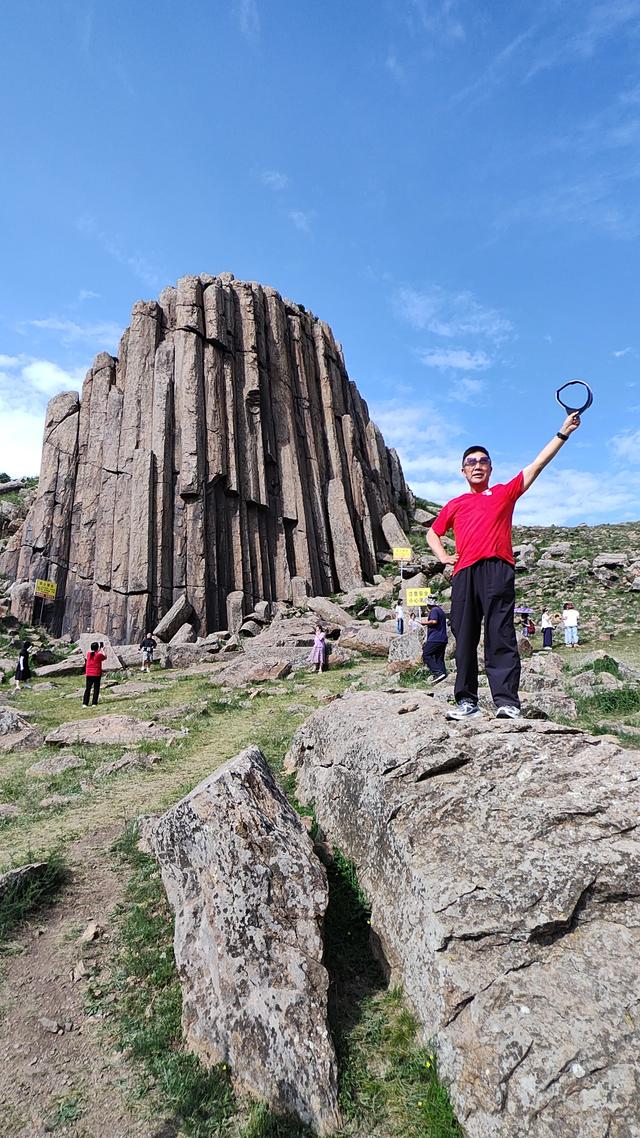 从张家口、宣化到太仆寺旗牛奶湖、石条山旅游，正好一天行程