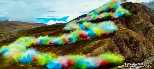 5000米高原"升龙"烟花秀：一场哗众取宠的胡闹，高原生态却在哭泣