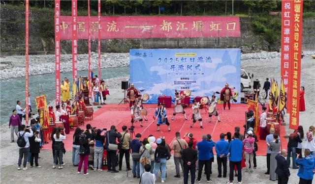 成都 6 大暑期主题游：在烟火与诗意里，解锁夏日限定浪漫