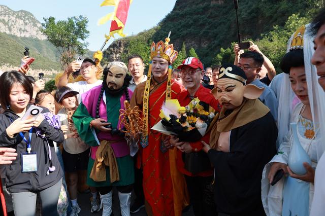 “六小龄童”出任济源公益文化旅游形象大使