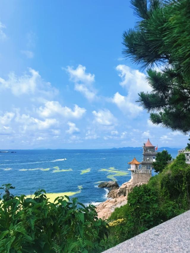 和老伴去青岛住了一个月，当地人对待外省人的态度：让我眼界大开