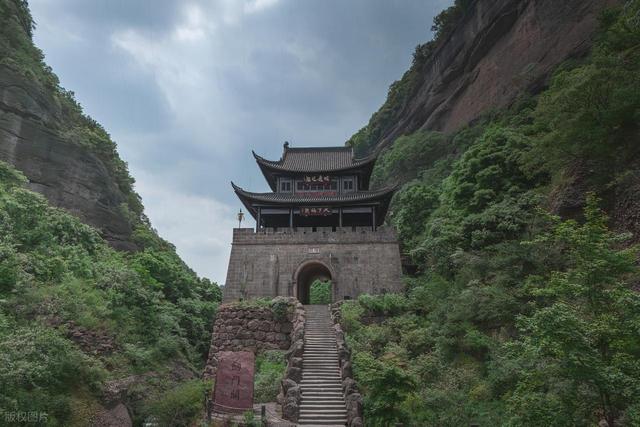 四川山水四绝：峨眉秀、青城幽、夔门险、剑门雄，你去过几个？