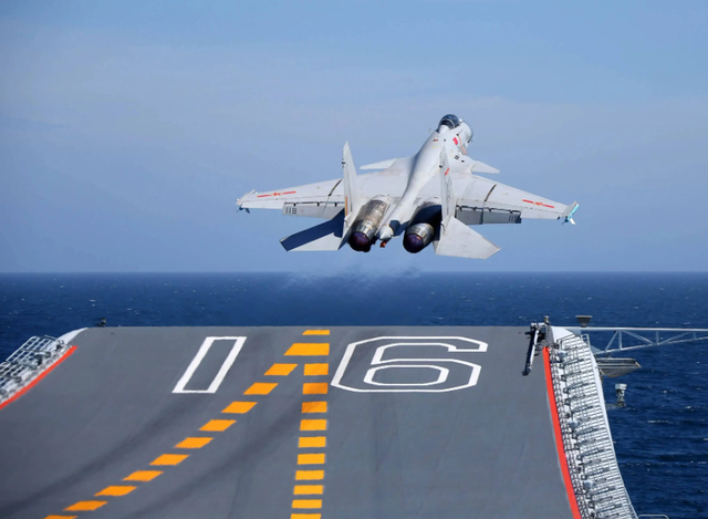 中日战机对峙后，高市早苗紧急表态，美防长敲打日本：将付出代价