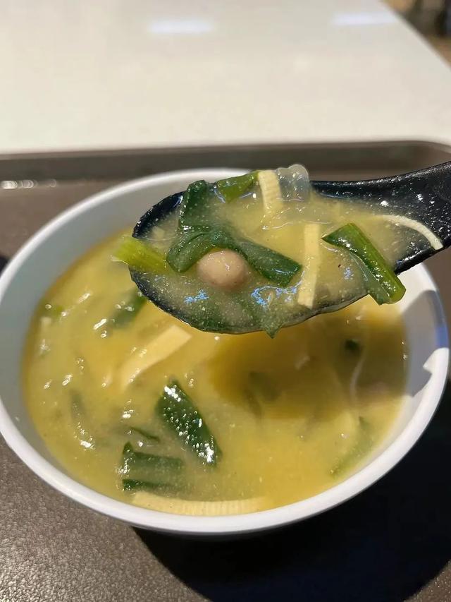 比苏州更江南，小吃堪称一绝，这座低调的北方水城，一到秋天就美翻了