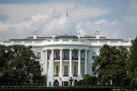 美参议院投票确认帕姆·邦迪出任司法部长，其曾担任检察长约18年，系佛州首位女性总检察长图片