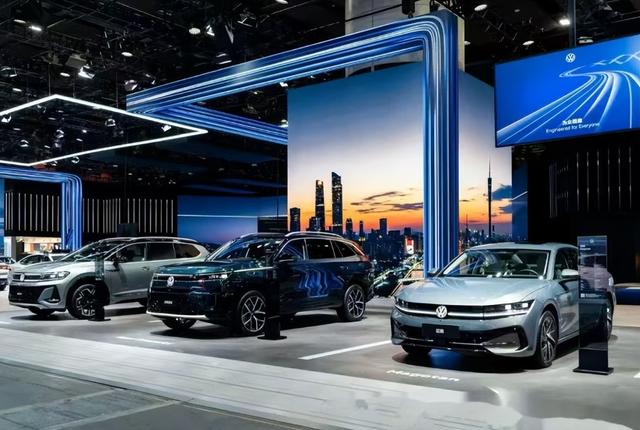 访华热乎劲刚过！马克龙对华下通牒，逼中国2选1，背后藏欧盟焦虑