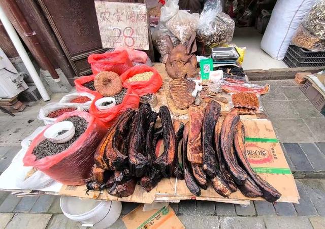 游览汉中市的青木川古镇