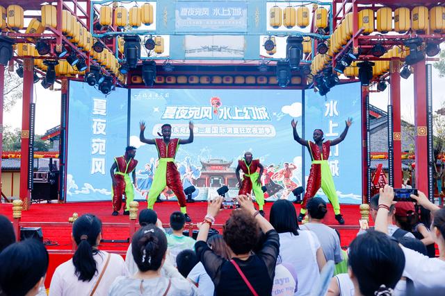 临清东宛园：暑期狂欢醉游人