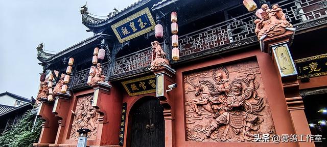 松溉古镇：在雨丝里缝补的一段旧时光