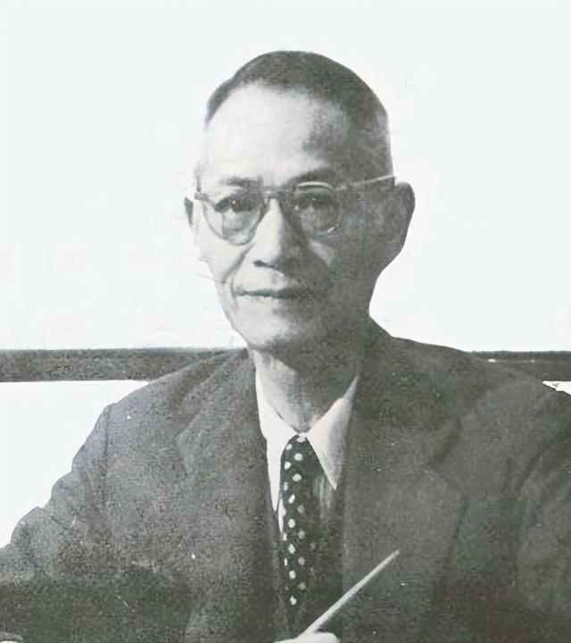 李大钊牺牲后	，妻子筹措安葬费，鲁迅捐了五十，汪精卫捐了一千