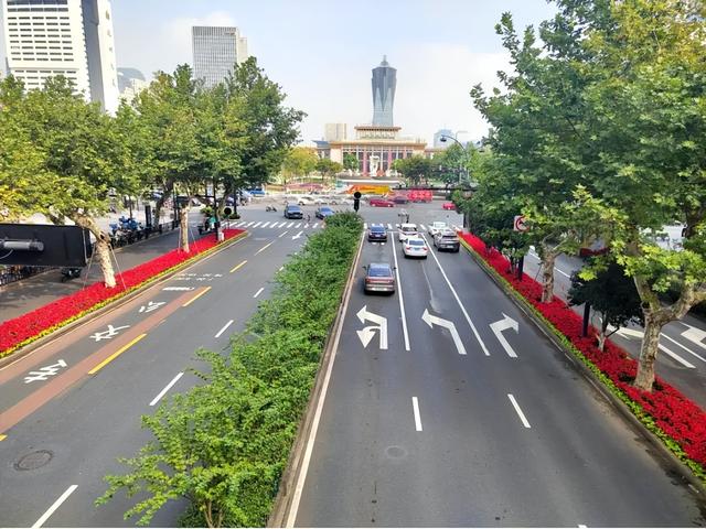 漫步拱墅，邂逅满街“中国红”！