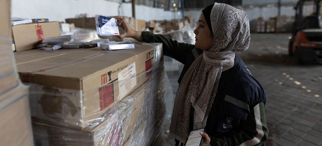 救命粮车竟少1万辆！加沙儿童饥寒交迫，美以却还在密谈