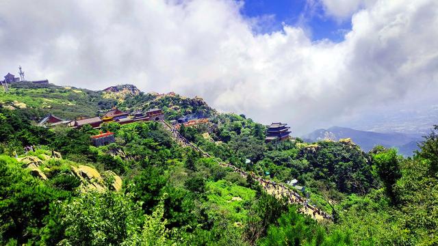 雨后泰山：初秋的视觉盛景