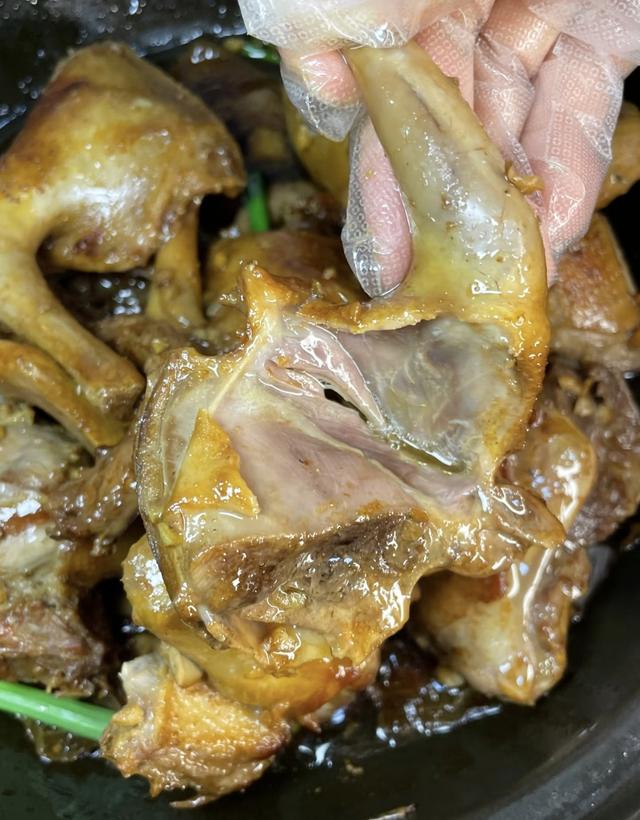 “一鸽顶九鸡”,别总炖鸡汤了,鸽子的4种吃法,健脾养胃补气血
