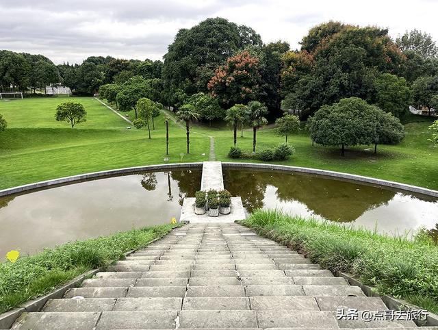成都公园难得一见的旷野之景，画面超级唯美，地铁公交到达！