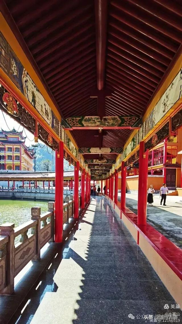 被誉为“江南小布达拉宫”!探秘浙江最大最土豪的寺院!