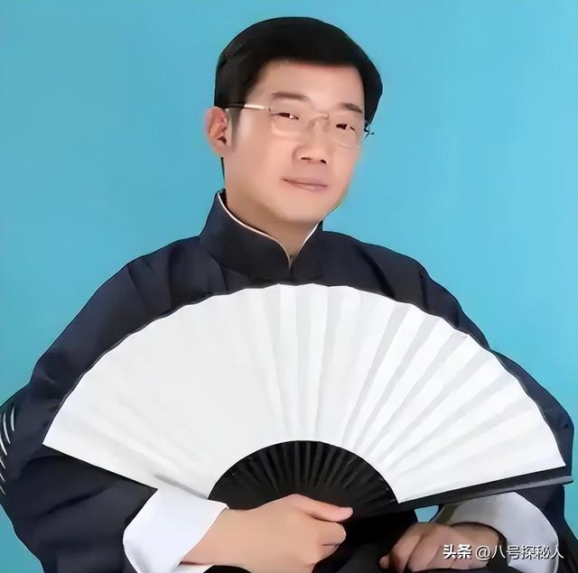 16年前，他把黄家驹念成黄家“狗”，自以为幽默，却意外断送前程