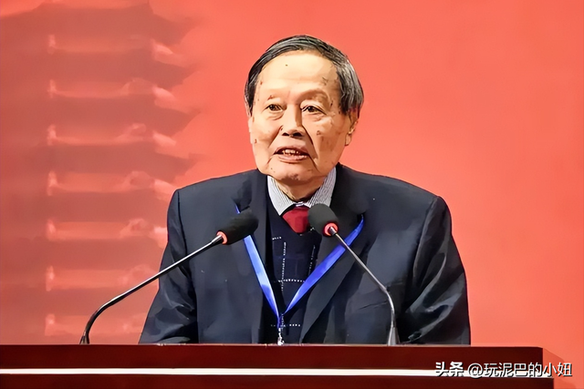 王宫保透露：杨振宁告别式时间确定，地点在八宝山，和邓稼先一样