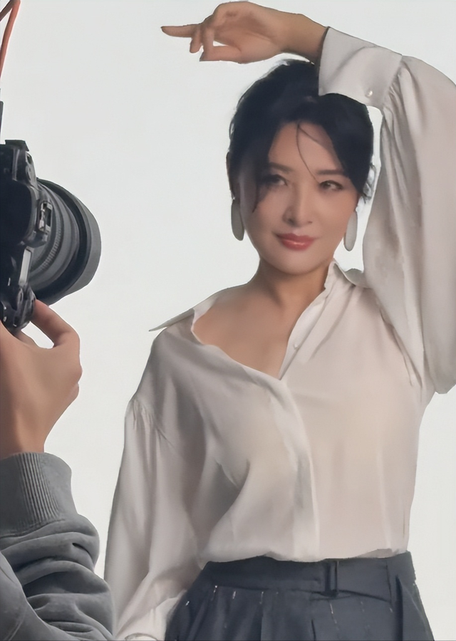 钱多有什么用?42岁离婚无儿无女的尼格买提	，给中年男人提了个醒