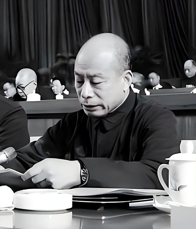 78年被命为北京市委书记，他对华国锋抱怨：我在天津屁股还没坐稳
