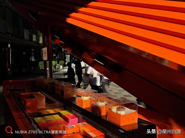 人文之神：努比亚 Z70S Ultra 摄影师版上手体验