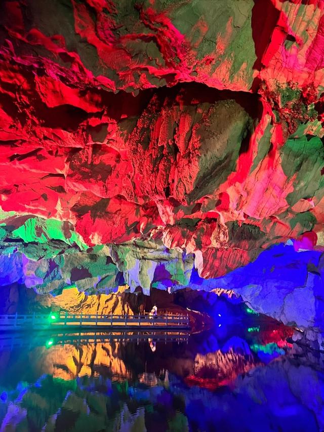 世界上只有中国湖南省凤凰县才有的全球 “独一无二的10大奇景”