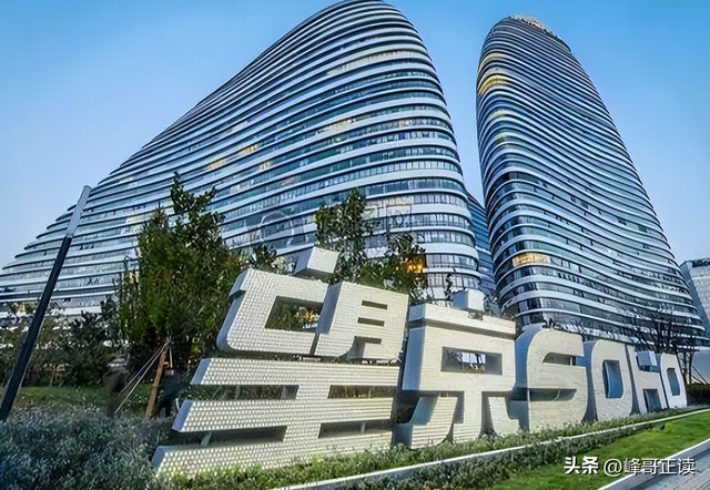 善恶终有报：疫情时对中国一毛不拔，却大方捐美国6亿，如今咋样