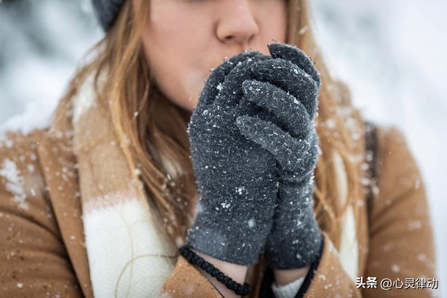 “冷不冷，十月初一早看天”，今日十月初一，今冬要冷到哭吗？