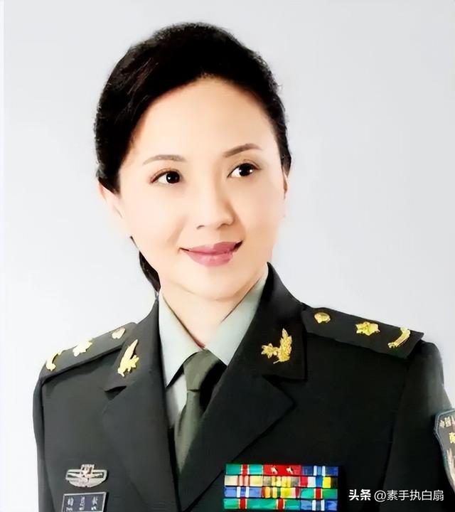 表面是演员，实际军衔却高到吓人，这6位明星个个深藏不露