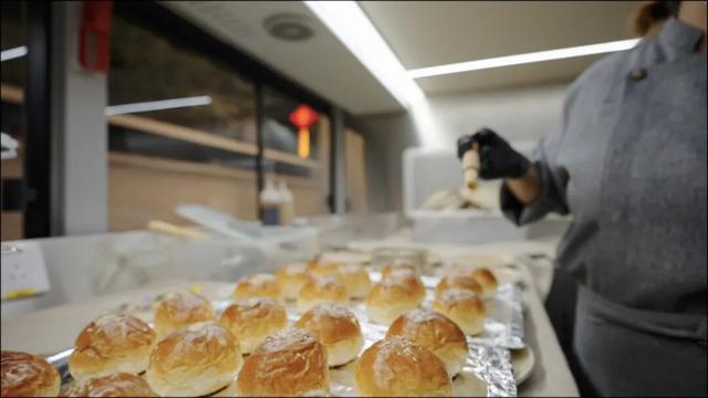 快上车！拉萨“双层美食主题观光巴士”即将发车