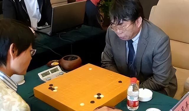 聂卫平去世不到一周，小23岁妻子过往被扒	，原来她才是人间清醒