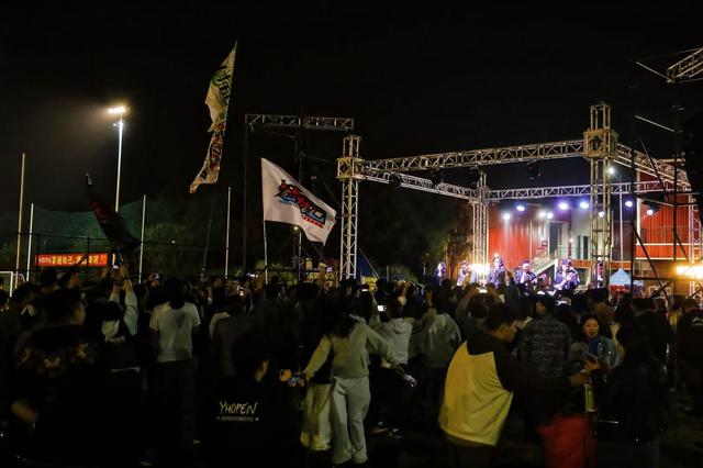 摇滚音乐嗨翻周末 南宁年轻人又有休闲好去处