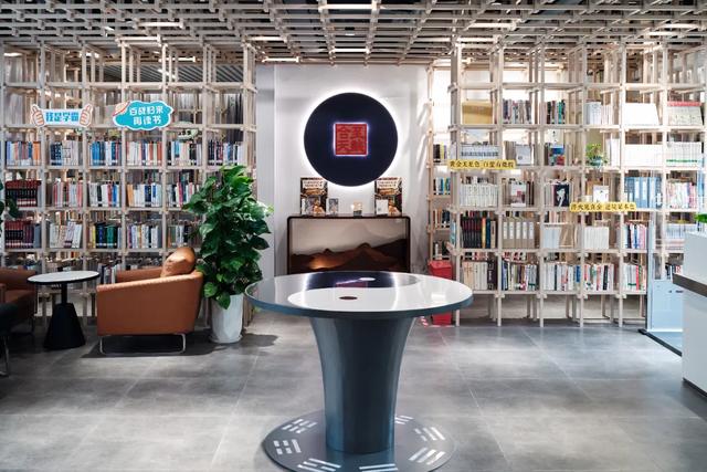 今天,深圳正式迎来......