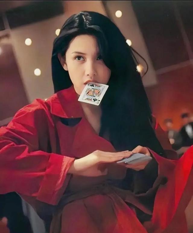王晶评港圈四大美人：青霞男相，嘉欣没肉，祖贤腿粗，最中意是她