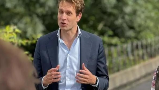 荷兰跟着美国卡中国芯片，中方反手查 ASML，芬洛小镇工人慌了
