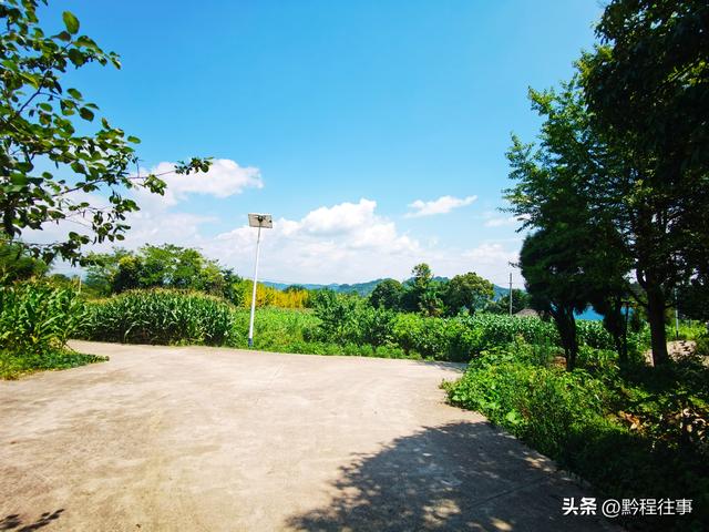 老人岩与磨刀岩：走过万仞崖壁之间不足一尺宽的险峻小道