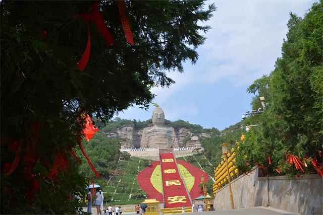 走进蒙山景区，感受夏日清凉...