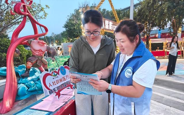 青岛西海岸新区“卫·干杯”影视啤酒街暨星屿营地启动