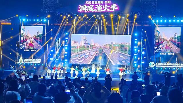 悦闻丨音乐+烧烤+烟花！一场音乐节，带火一座城！
