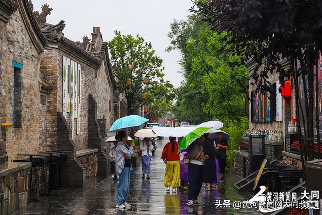 洗尽喧嚣见清幽 千年古都展别样风情
