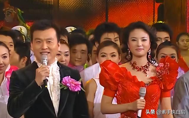 央视最惨女主持：男友被判死缓，丈夫惨死狱中，如今48岁依旧单身